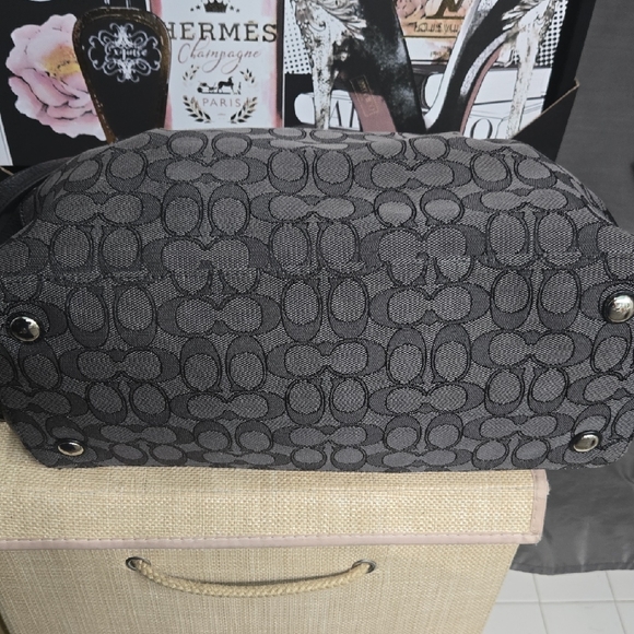 *SALE PRICE Coach Signature Black and Gray Satchel - Picture 3 of 15
